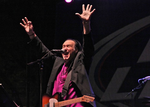 Dave Davies at Taste of Lincoln Avenue, Chicago, IL. July 27, 2013. Photo by Jeff Elbel.