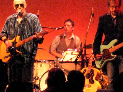 Graham Parker and the Latest Clowns @ Sellersville Theater 4/25/07